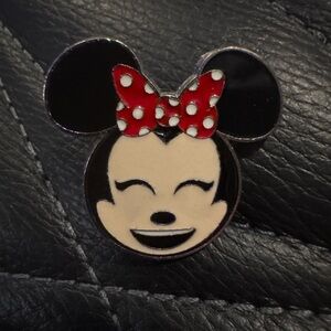 Disney Parks Minnie Mouse Emoji Pin – Official 2017 Disney Trading Pin